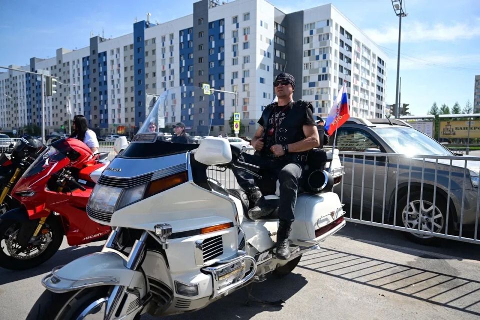 День России в Новом Уренгое День России в Новом Уренгое