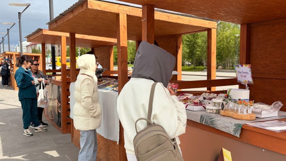 В Салехарде проходит ярмарка ремёсел В Салехарде проходит ярмарка ремёсел