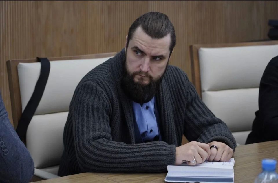 Антон Колодин: С гордостью хочу поделиться новостью о защите выпускного проекта нашего земляка Ильи Ульянова в программе «Герои Ямала» Антон Колодин: С гордостью хочу поделиться новостью о защите выпускного проекта нашего земляка Ильи Ульянова в программе «Герои Ямала»