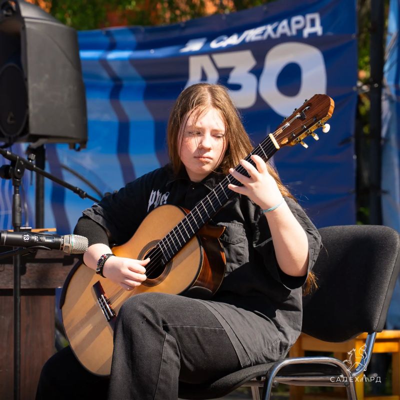 Улица Ленина зазвучала классикой и джазом Улица Ленина зазвучала классикой и джазом