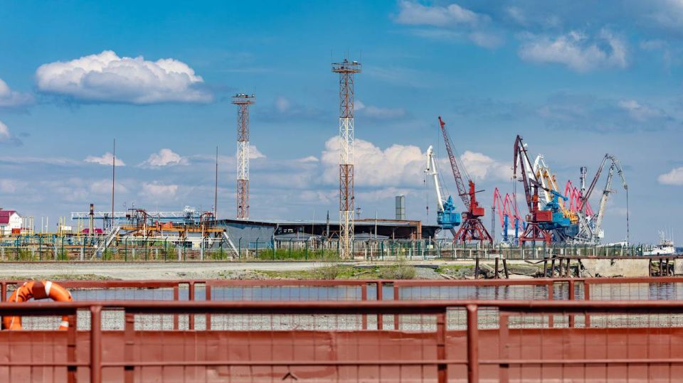 Переправа Салехард — Лабытнанги в объективе фотографа Переправа Салехард — Лабытнанги в объективе фотографа