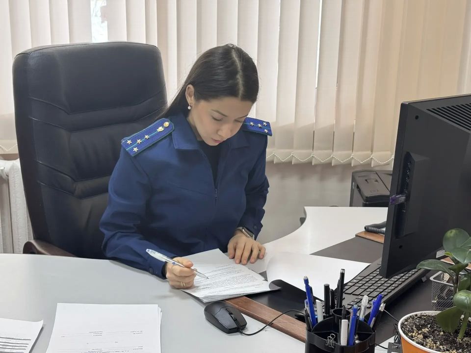 После вмешательства прокуратуры Салехарда учреждение привлечено к ответственности за нарушение закона при приеме на работу бывшего государственного служащего