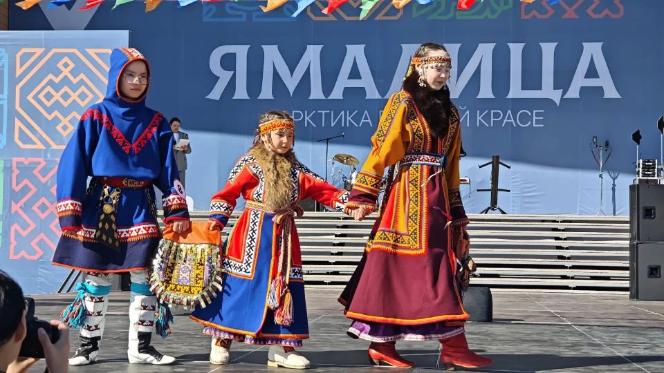 В Салехарде прошел фестиваль арктической моды «Ямалица» В Салехарде прошел фестиваль арктической моды «Ямалица»
