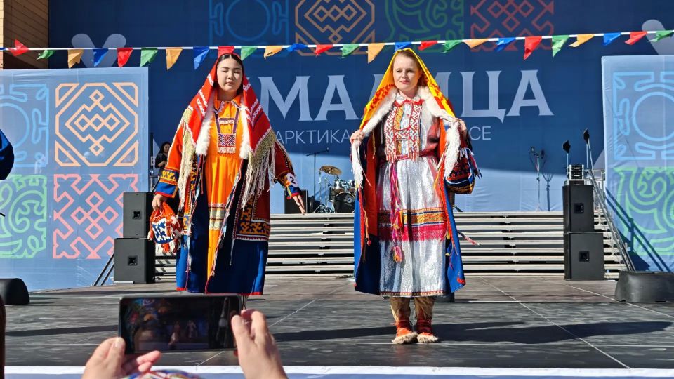 В Салехарде прошел фестиваль арктической моды «Ямалица» В Салехарде прошел фестиваль арктической моды «Ямалица»
