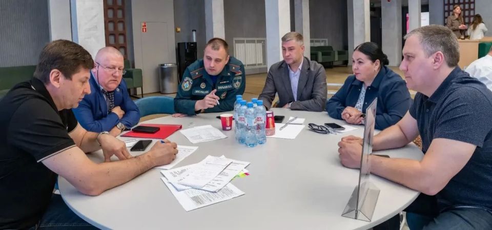 В Новом Уренгое состоялась стратегическая сессия «Ямал-100» В Новом Уренгое состоялась стратегическая сессия «Ямал-100»