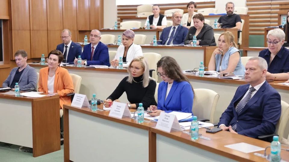 В Салехарде стартовал двухдневный семинар для руководителей территориальных избиркомов В Салехарде стартовал двухдневный семинар для руководителей территориальных избиркомов