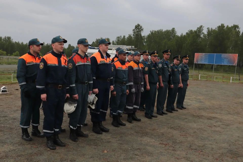 Офицеры, проходящие военную службу в Главном управлении МЧС России по Ямало-Ненецкому автономному округу, успешно прошли квалификационные испытания на присвоение классной квалификации «Мастер» Офицеры, проходящие военную службу в Главном управлении МЧС России по Ямало-Ненецкому автономному округу, успешно прошли квалификационные испытания на присвоение классной квалификации «Мастер»
