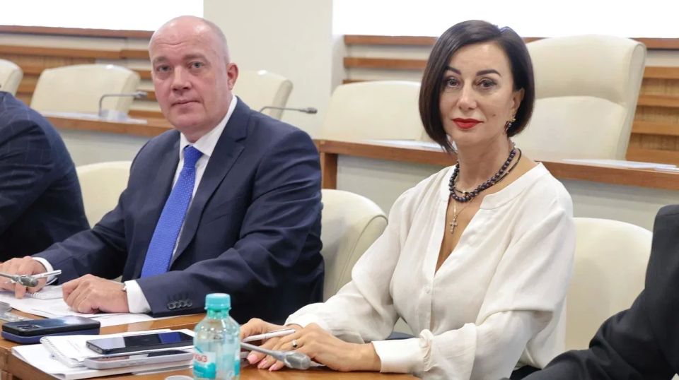 В Салехарде стартовал двухдневный семинар для руководителей территориальных избиркомов В Салехарде стартовал двухдневный семинар для руководителей территориальных избиркомов