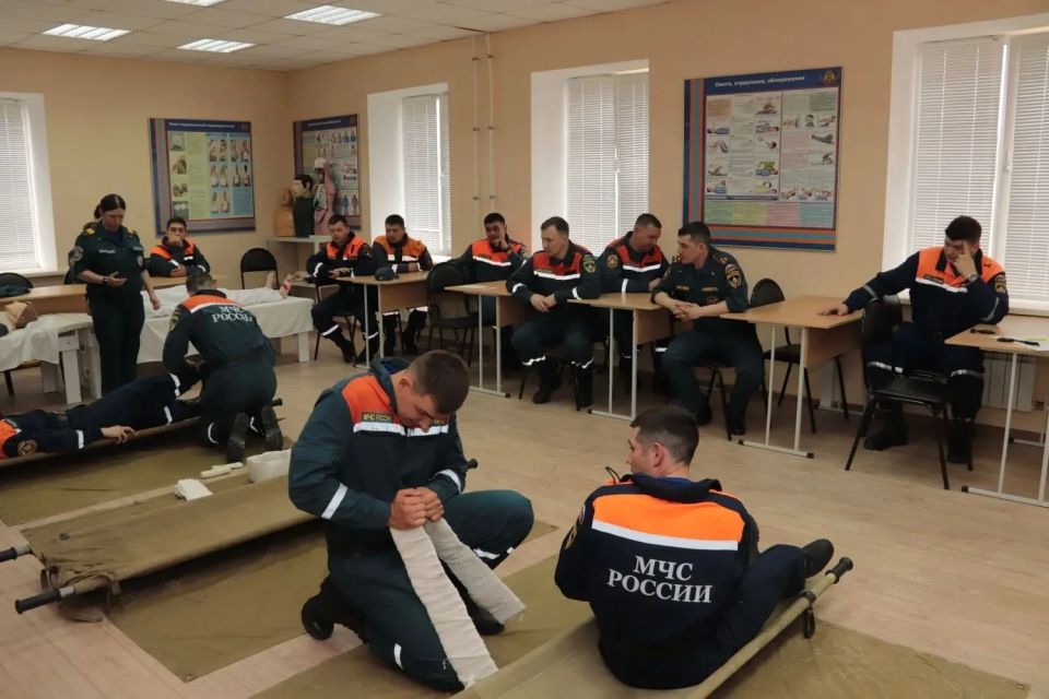 Офицеры, проходящие военную службу в Главном управлении МЧС России по Ямало-Ненецкому автономному округу, успешно прошли квалификационные испытания на присвоение классной квалификации «Мастер» Офицеры, проходящие военную службу в Главном управлении МЧС России по Ямало-Ненецкому автономному округу, успешно прошли квалификационные испытания на присвоение классной квалификации «Мастер»