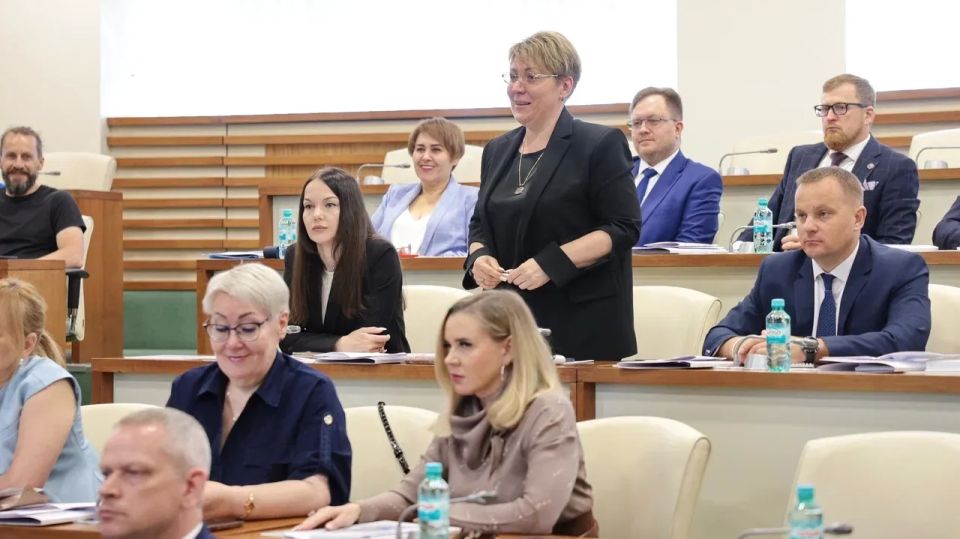 В Салехарде стартовал двухдневный семинар для руководителей территориальных избиркомов В Салехарде стартовал двухдневный семинар для руководителей территориальных избиркомов