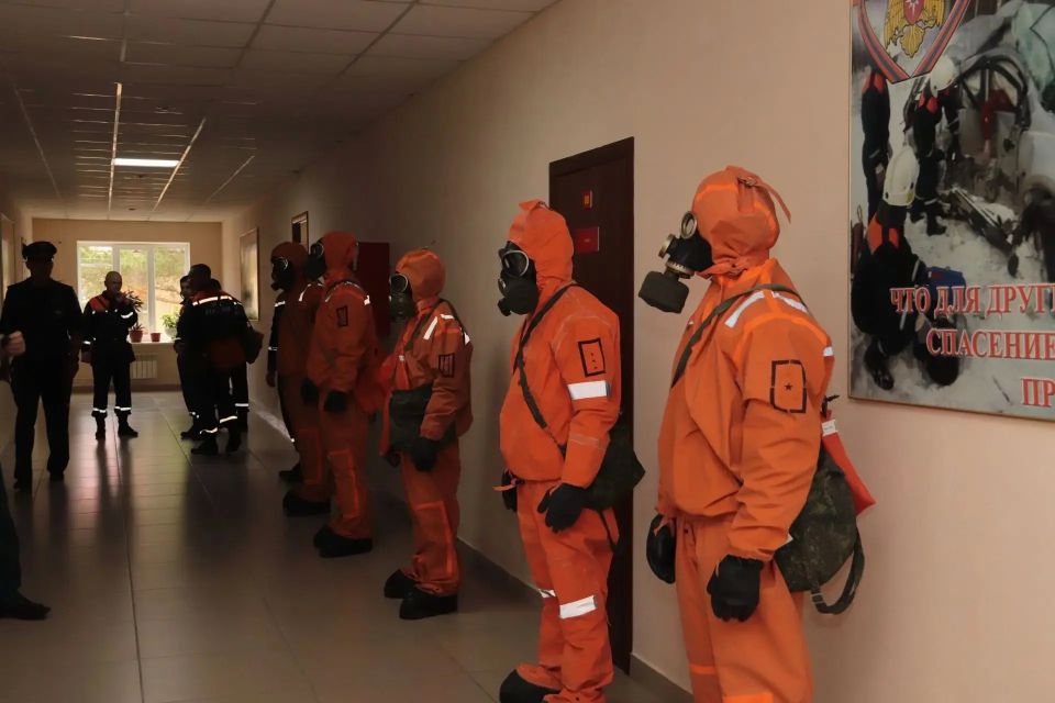 Офицеры, проходящие военную службу в Главном управлении МЧС России по Ямало-Ненецкому автономному округу, успешно прошли квалификационные испытания на присвоение классной квалификации «Мастер» Офицеры, проходящие военную службу в Главном управлении МЧС России по Ямало-Ненецкому автономному округу, успешно прошли квалификационные испытания на присвоение классной квалификации «Мастер»