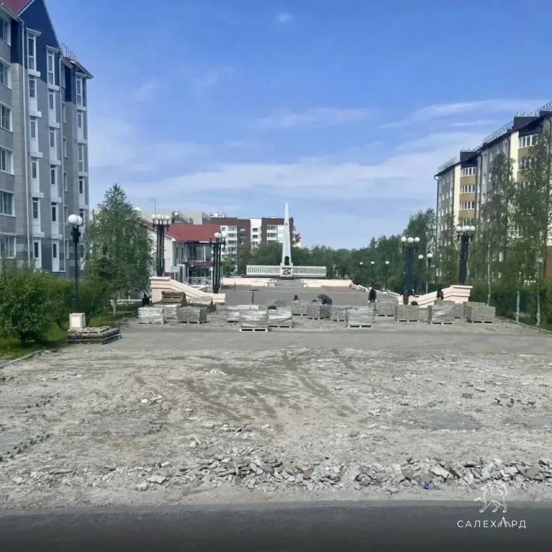 На Площади Победы начались работы по благоустройству