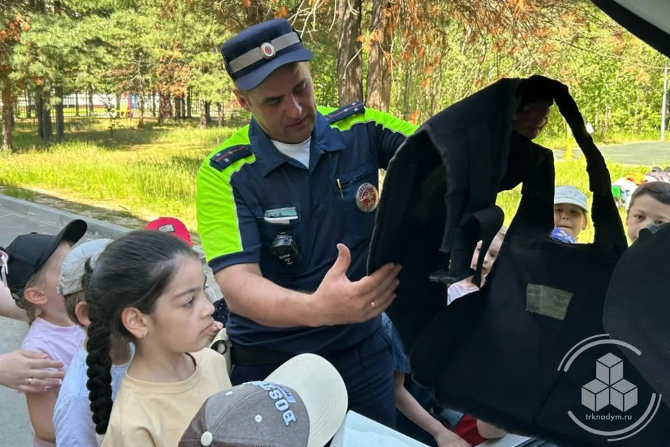 Воспитанникам детского сада «Буратино» напомнили про ПДД Воспитанникам детского сада «Буратино» напомнили про ПДД