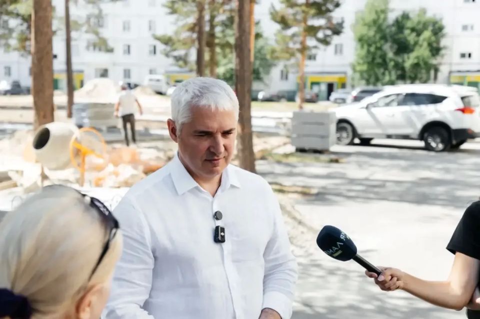 Алексей Романов: Два года назад по поручению губернатора Дмитрия Андреевича Артюхова заработала программа «Мой двор» Алексей Романов: Два года назад по поручению губернатора Дмитрия Андреевича Артюхова заработала программа «Мой двор»