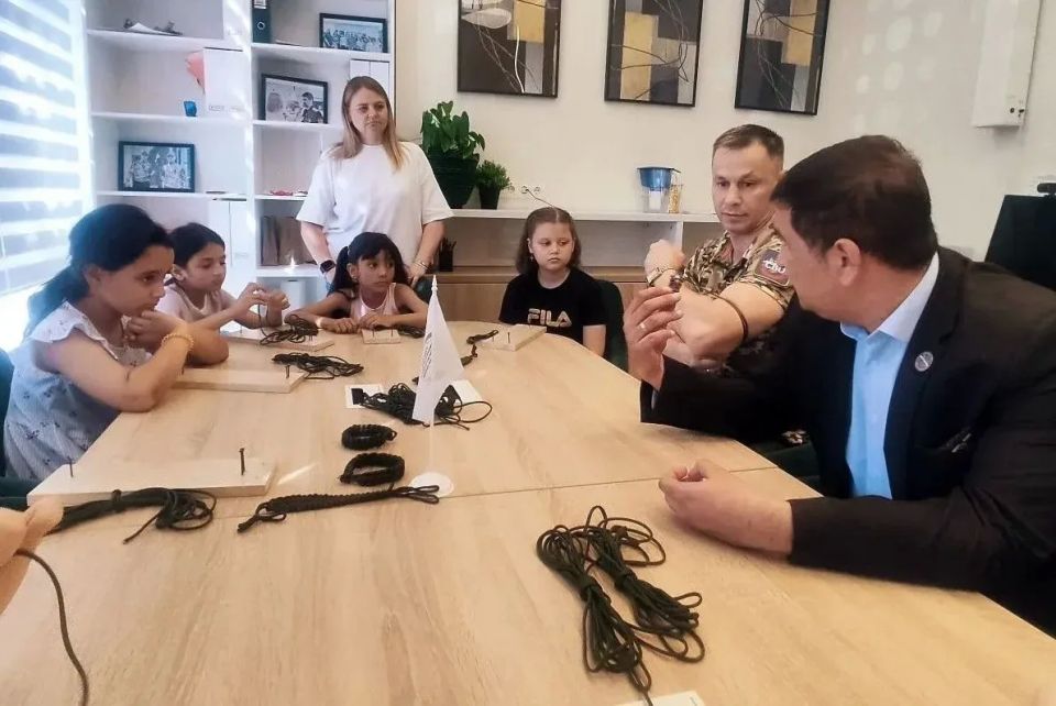 В ноябрьском центре «Гармония» открылась семейная творческая мастерская В ноябрьском центре «Гармония» открылась семейная творческая мастерская