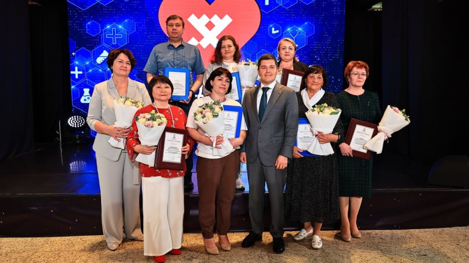 В Салехарде чествуют лучших медиков ЯНАО В Салехарде чествуют лучших медиков ЯНАО