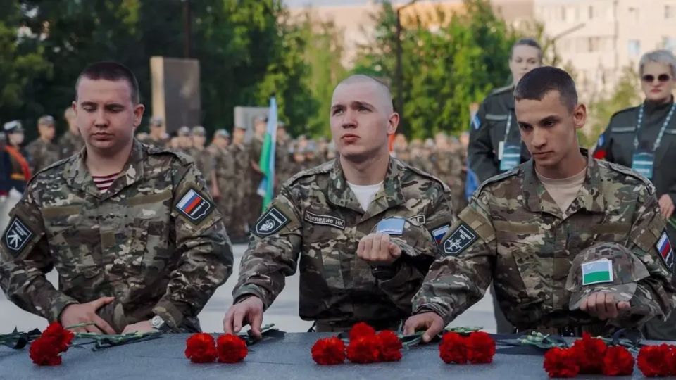 Ямал впервые стал площадкой для «Зарницы 2.0» Уральского федерального округа Ямал впервые стал площадкой для «Зарницы 2.0» Уральского федерального округа