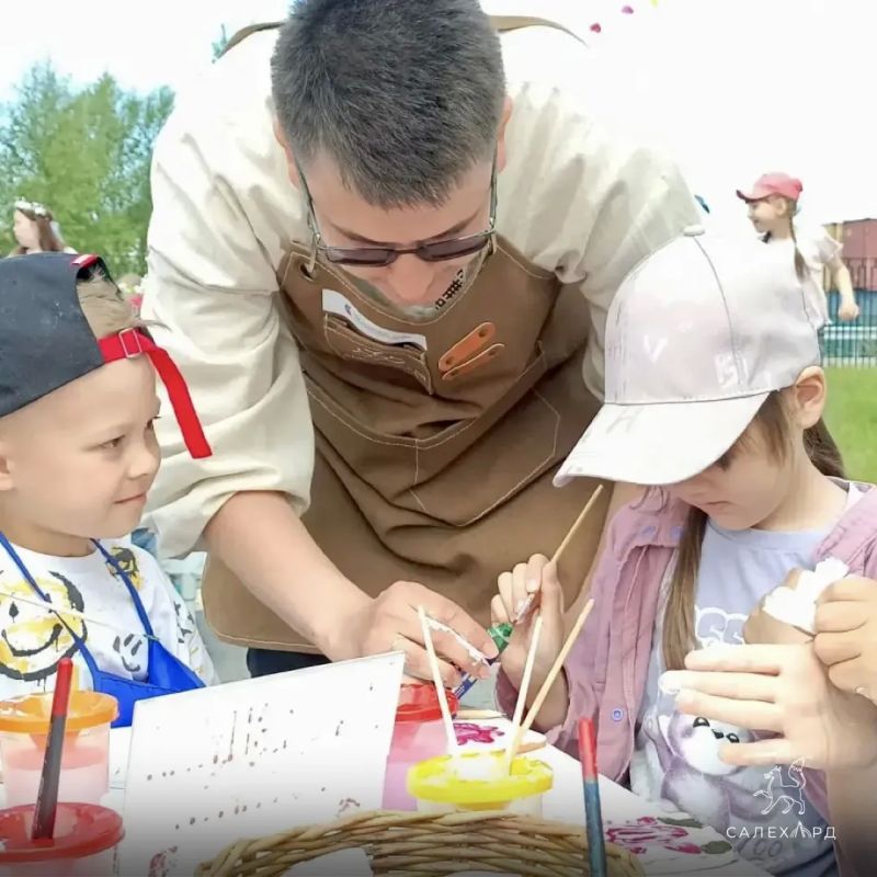 Воспитанники детского сада «Морошка» познакомились с народными промыслами Воспитанники детского сада «Морошка» познакомились с народными промыслами