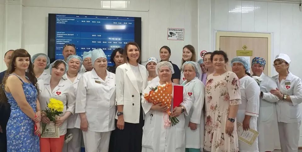В канун профессионального праздника ямальская медицина принимают поздравления В канун профессионального праздника ямальская медицина принимают поздравления