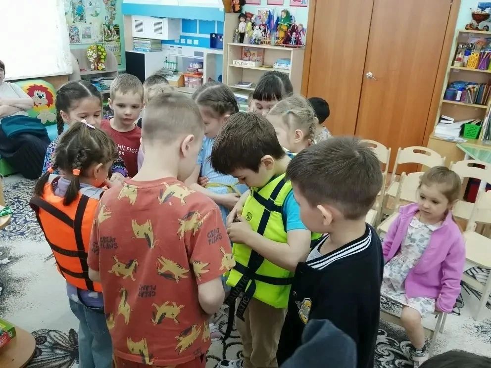В детском саду «Солнышко» поселка Тазовский прошло познавательное занятие по безопасности на водных объектах В детском саду «Солнышко» поселка Тазовский прошло познавательное занятие по безопасности на водных объектах