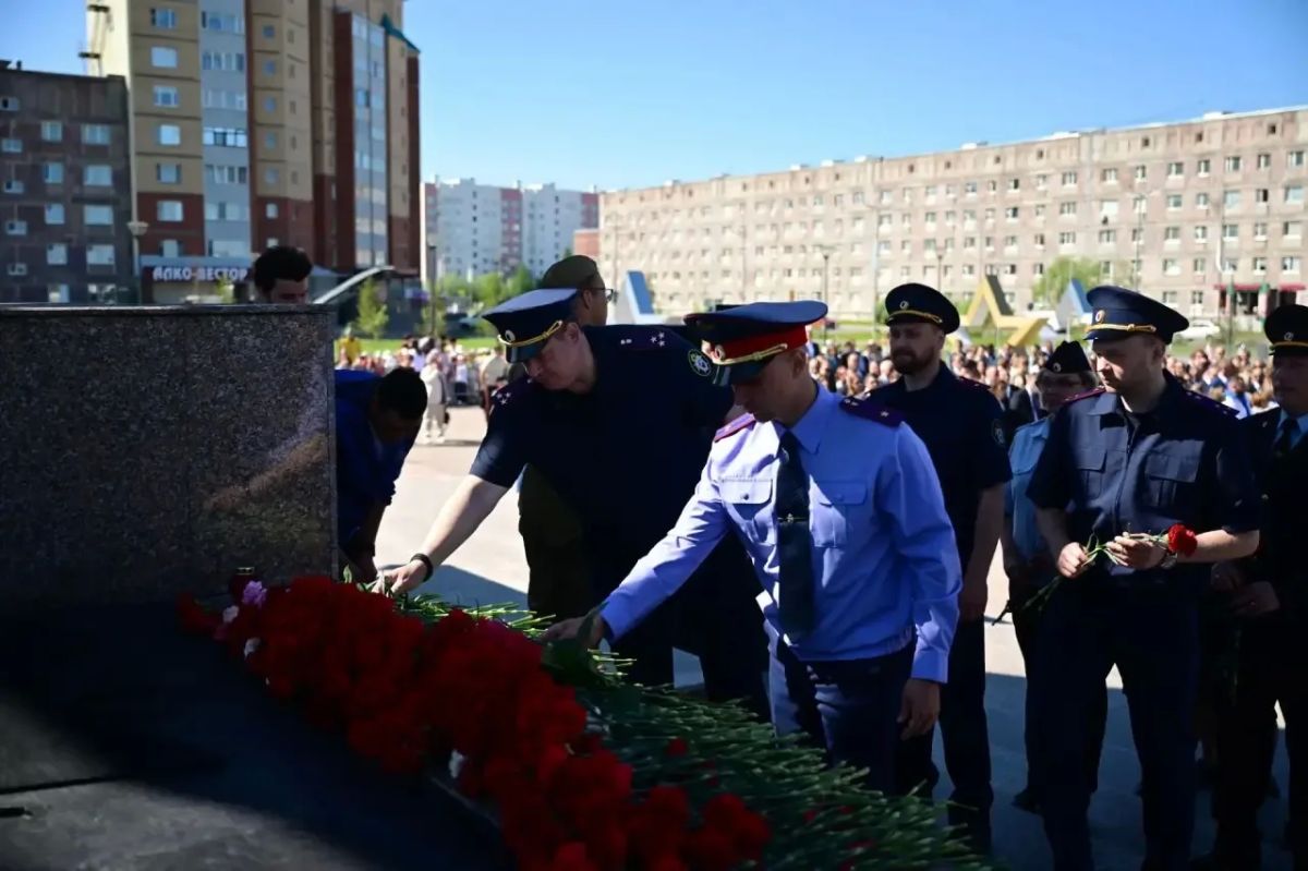 Сотрудники территориальных подразделений следственного управления приняли участие в акции «Свеча памяти» Сотрудники территориальных подразделений следственного управления приняли участие в акции «Свеча памяти»