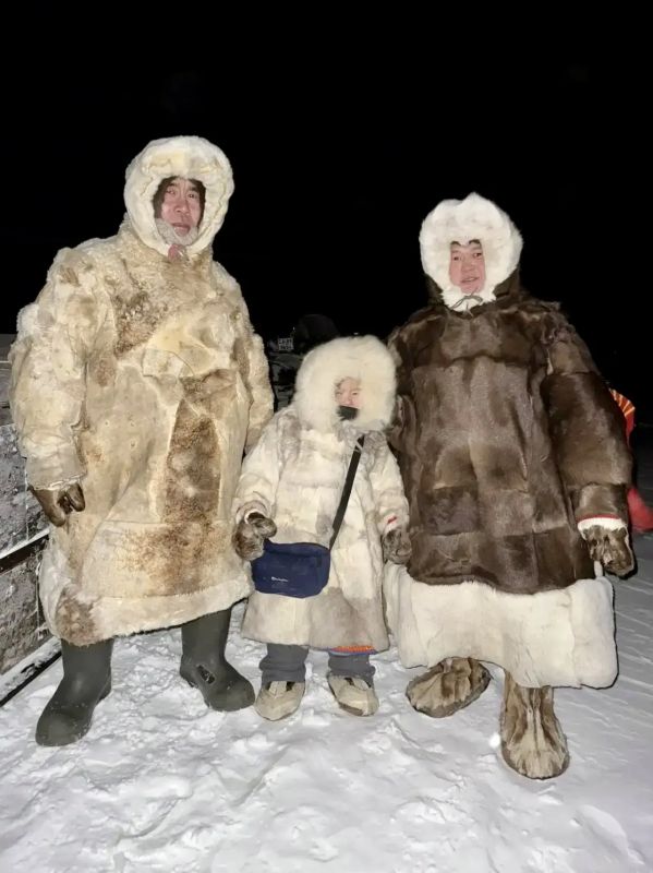 Вода, сети и бескрайнее северное небо над головой — рабочее место настоящих героев Вода, сети и бескрайнее северное небо над головой — рабочее место настоящих героев