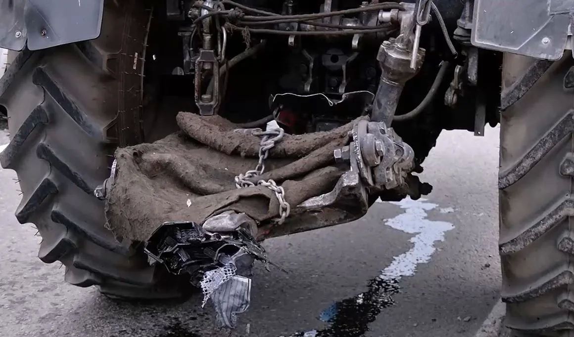 Синий трактор не доедет к нам Синий трактор не доедет к нам