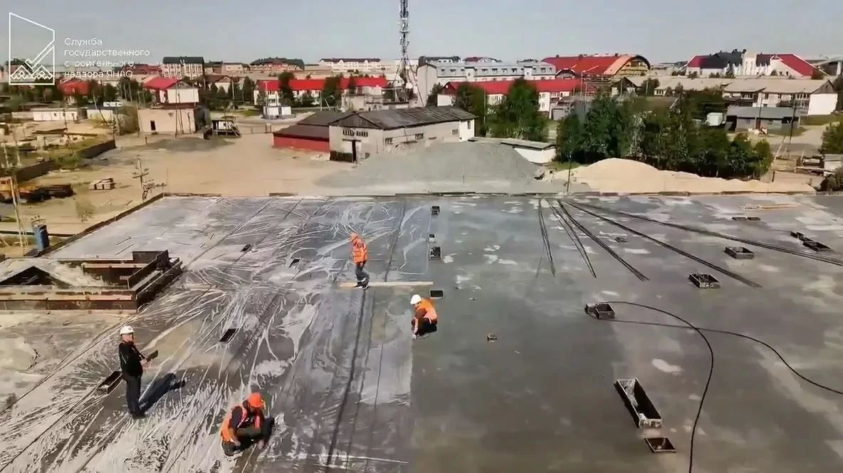 В Тарко-Сале на улице 50 лет Ямала строят новую баню В Тарко-Сале на улице 50 лет Ямала строят новую баню