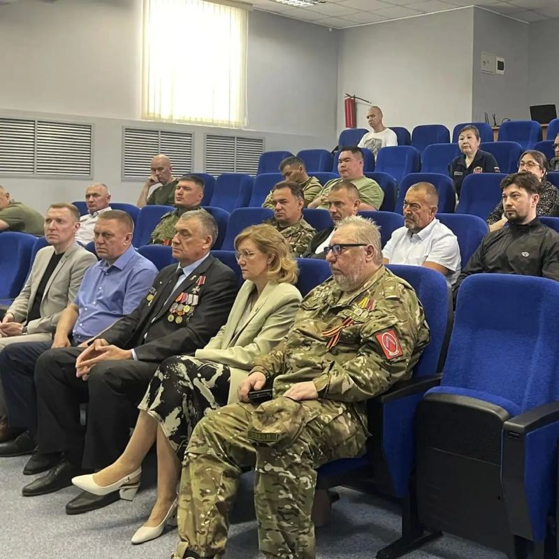 В Надыме прошла рабочая встреча по развитию Ассоциации ветеранов СВО