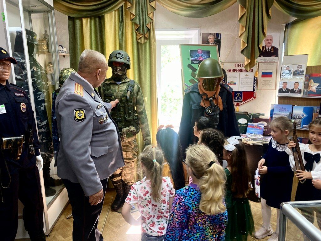 В Муравленко в преддверии 90летия Госавтоинспекции прошёл конкурс «Сотрудник Госавтоинспекции глазами ребёнка» В Муравленко в преддверии 90летия Госавтоинспекции прошёл конкурс «Сотрудник Госавтоинспекции глазами ребёнка»