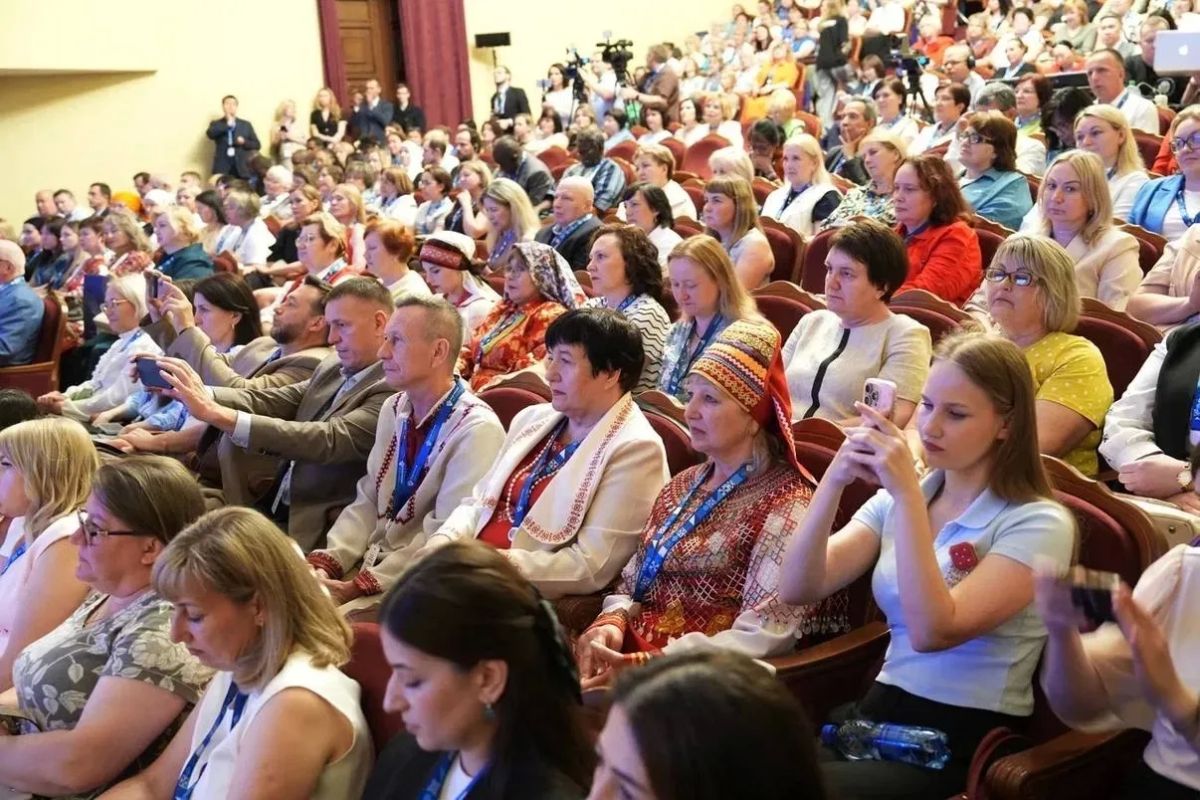 В Саранске Республики Мордовия завершилась III Международная конференция высокого уровня «Всемирная сокровищница родных языков: оберегать и лелеять В Саранске Республики Мордовия завершилась III Международная конференция высокого уровня «Всемирная сокровищница родных языков: оберегать и лелеять