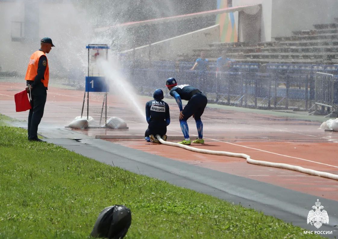 Спортсмены ЯНАО достойно выступили на Межрегиональных соревнованиях по пожарно-спасательному спорту Спортсмены ЯНАО достойно выступили на Межрегиональных соревнованиях по пожарно-спасательному спорту