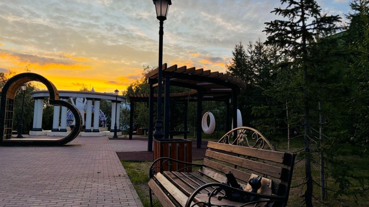 Доброй ночи, Салехард!. Ещё один летний день в окружной столице плавно перетекает в спокойный вечер