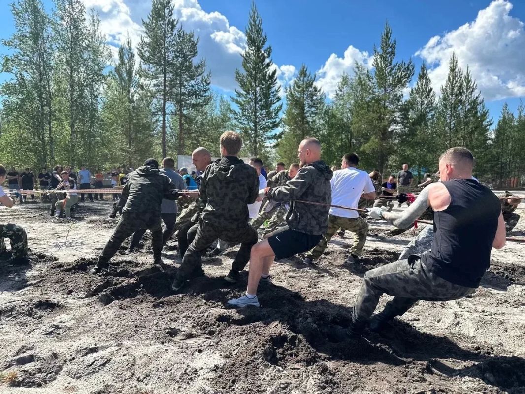 В Год единства народов России в Ноябрьске прошла корпоративная игра «Добытчики 2026» В Год единства народов России в Ноябрьске прошла корпоративная игра «Добытчики 2026»