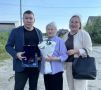 Директор департамента по делам КМНС ЯНАО Ульяна Каленюк вручила региональную награду – медаль «За преданность Ямалу» ветерану Ямало-Ненецкого автономного округа Вануйто Елизавете Павловне