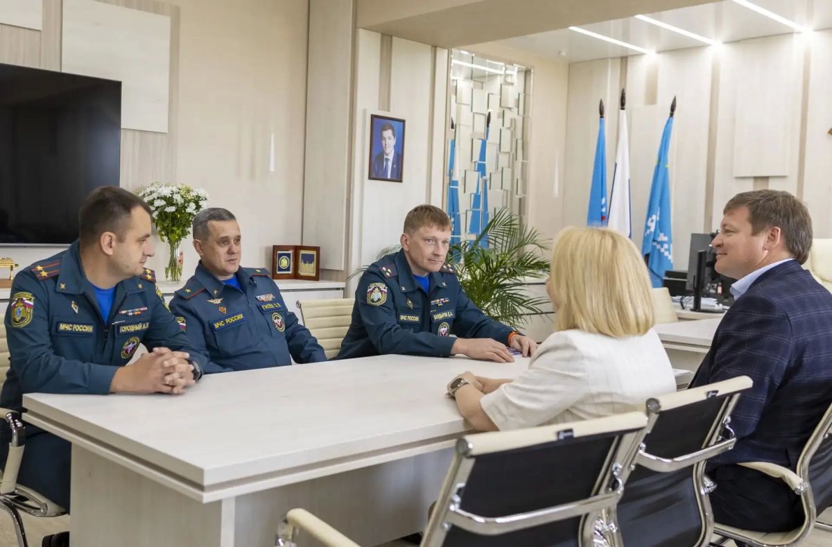 Рабочая поездка Олега Гилёва сегодня продолжается в Муравленко и Губкинский Рабочая поездка Олега Гилёва сегодня продолжается в Муравленко и Губкинский