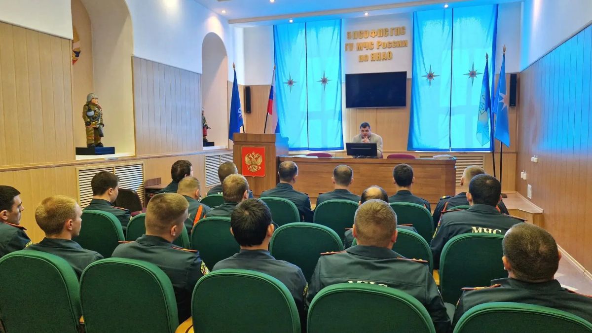 Служба в МЧС России – это не просто профессия, а истинное призвание, связанное с ежедневным риском и огромной ответственностью Служба в МЧС России – это не просто профессия, а истинное призвание, связанное с ежедневным риском и огромной ответственностью