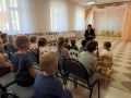 Ноябрьские автоинспекторы провели для воспитанников детского сада «Золотая рыбка» профилактическую игру на знание ПДД