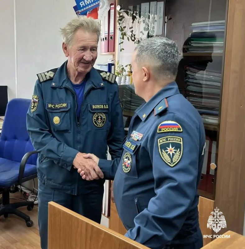 Совместные усилия ради безопасности: итоги рабочей поездки начальника Главного управления МЧС России по ЯНАО в ТаркоСале» Совместные усилия ради безопасности: итоги рабочей поездки начальника Главного управления МЧС России по ЯНАО в ТаркоСале»