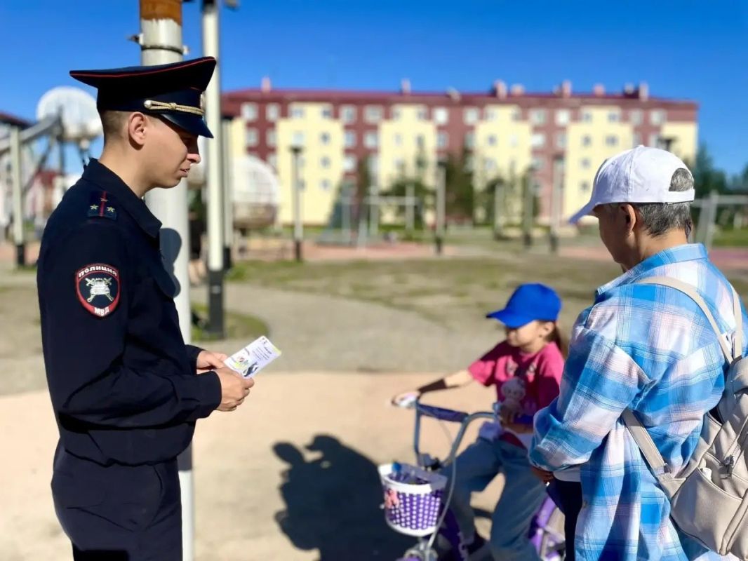 Осторожно, ловушка! Госавтоинспекция Ямала научила юных пешеходов избегать опасностей на дороге Осторожно, ловушка! Госавтоинспекция Ямала научила юных пешеходов избегать опасностей на дороге