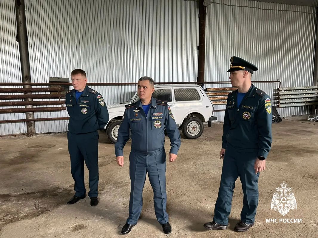 Визит генералмайора внутренней службы Олега Гилёва в город Надым стал завершающим этапом рабочей поездки по округу Визит генералмайора внутренней службы Олега Гилёва в город Надым стал завершающим этапом рабочей поездки по округу