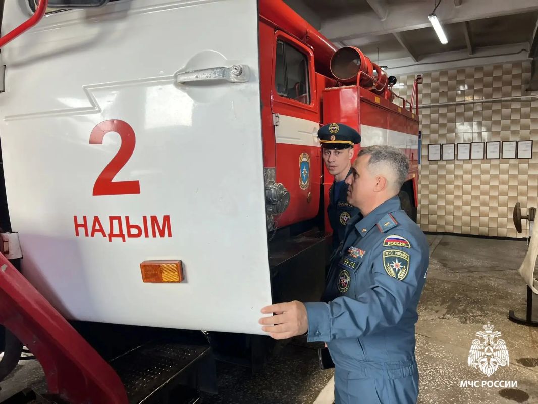 Визит генералмайора внутренней службы Олега Гилёва в город Надым стал завершающим этапом рабочей поездки по округу Визит генералмайора внутренней службы Олега Гилёва в город Надым стал завершающим этапом рабочей поездки по округу