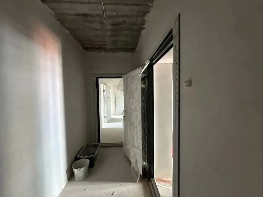 Новостройку в Волновахе отделывают под ключ Новостройку в Волновахе отделывают под ключ