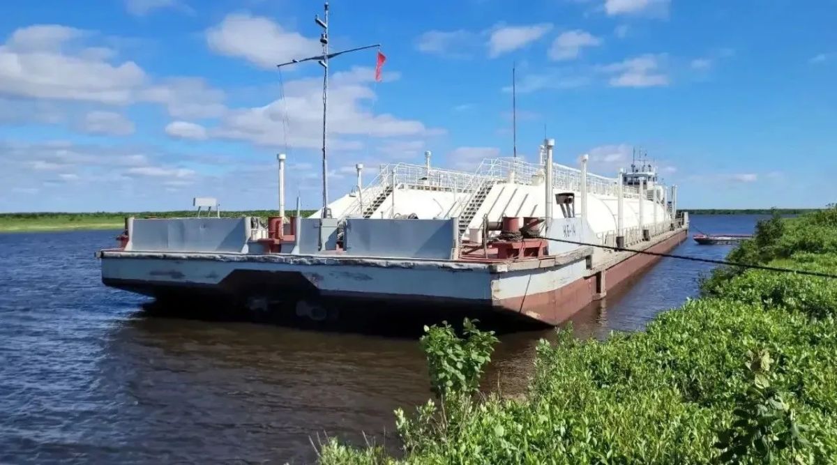 Централизованный завоз топлива в отдаленные населенные пункты продолжается