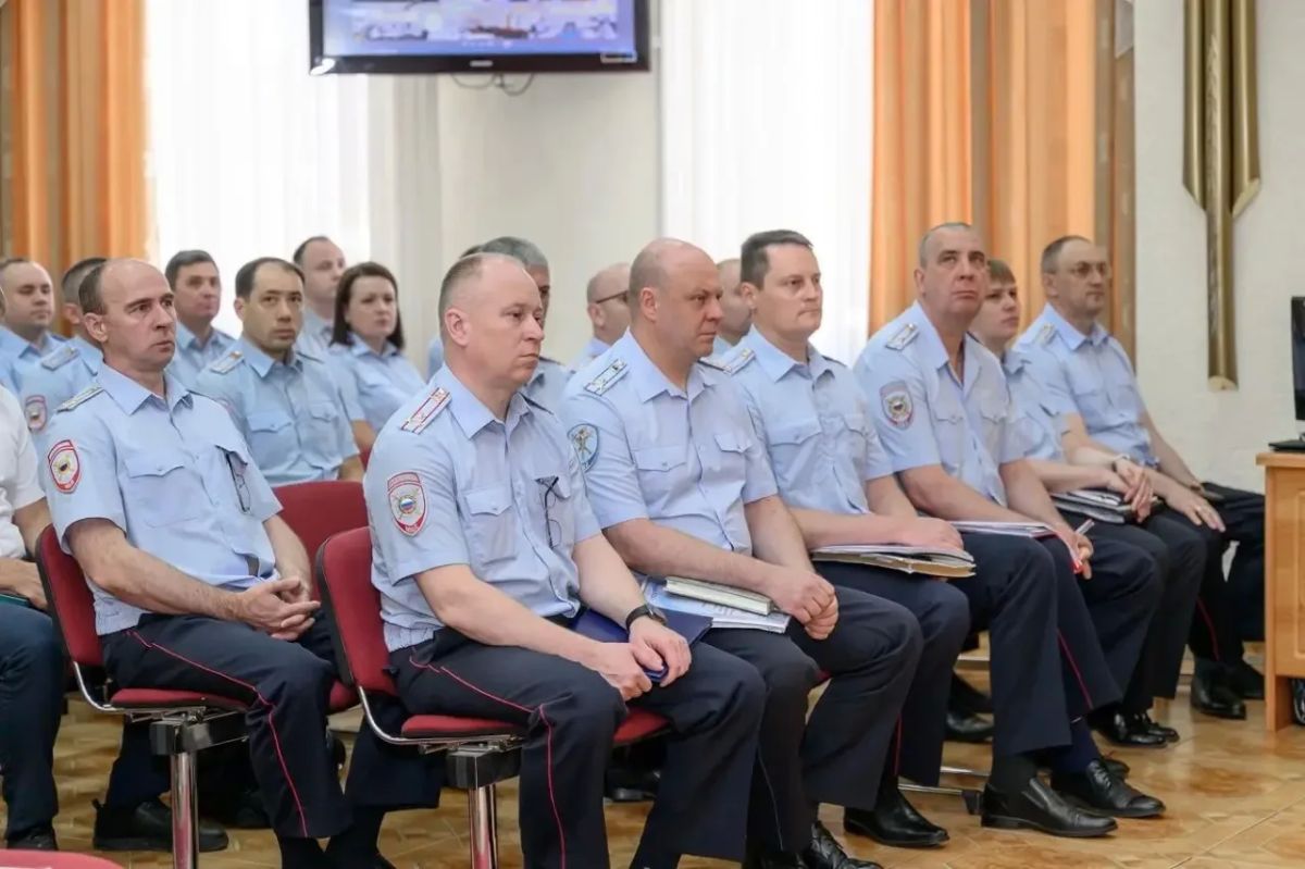 23 июля 2026 года в УМВД России по ЯмалоНенецкому автономному округу под председательством генералмайора полиции Сергея Костенко состоялось расширенное заседание коллегии 23 июля 2026 года в УМВД России по ЯмалоНенецкому автономному округу под председательством генералмайора полиции Сергея Костенко состоялось расширенное заседание коллегии