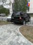Идеальный парковочный тетрис: внедорожник встал ровно в проход к скверу