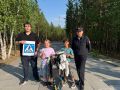 В Ноябрьске юным пользователям СИМ и велосипедистам напомнили о безопасности на дороге