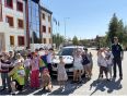В Тарко-Сале на уроке безопасности дети узнали от автоинспекторов, как вести себя на дороге и избежать опасности