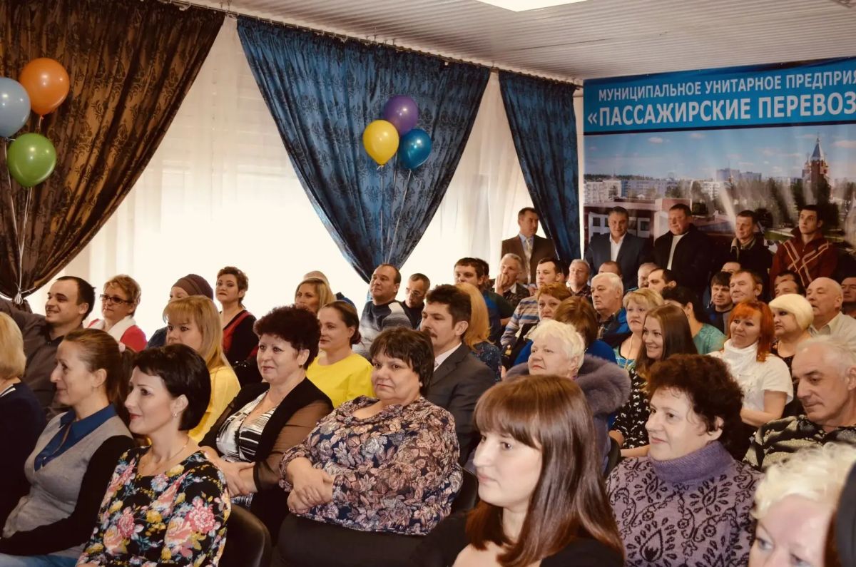 Алексей Романов: Двадцать пять лет назад началась история МУП «Пассажирские перевозки» Ноябрьска Алексей Романов: Двадцать пять лет назад началась история МУП «Пассажирские перевозки» Ноябрьска