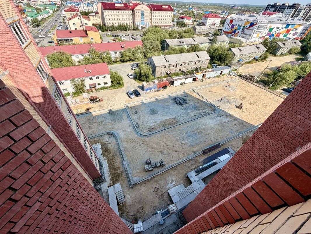 Дом на улице Республики в Салехарде вышел на новый этап строительства Дом на улице Республики в Салехарде вышел на новый этап строительства